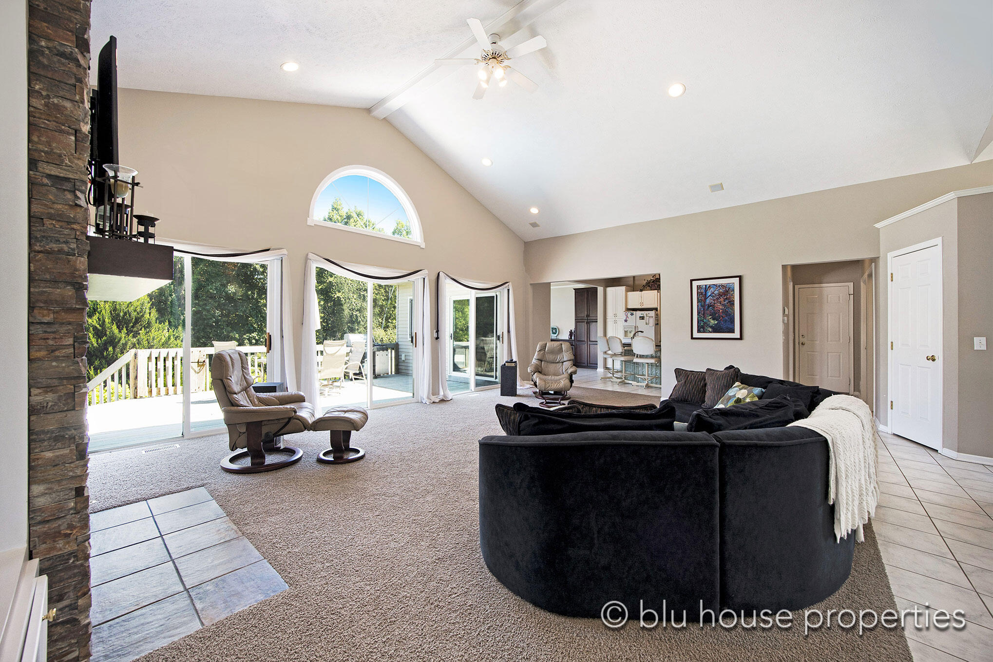 359 Whitetail Court SW