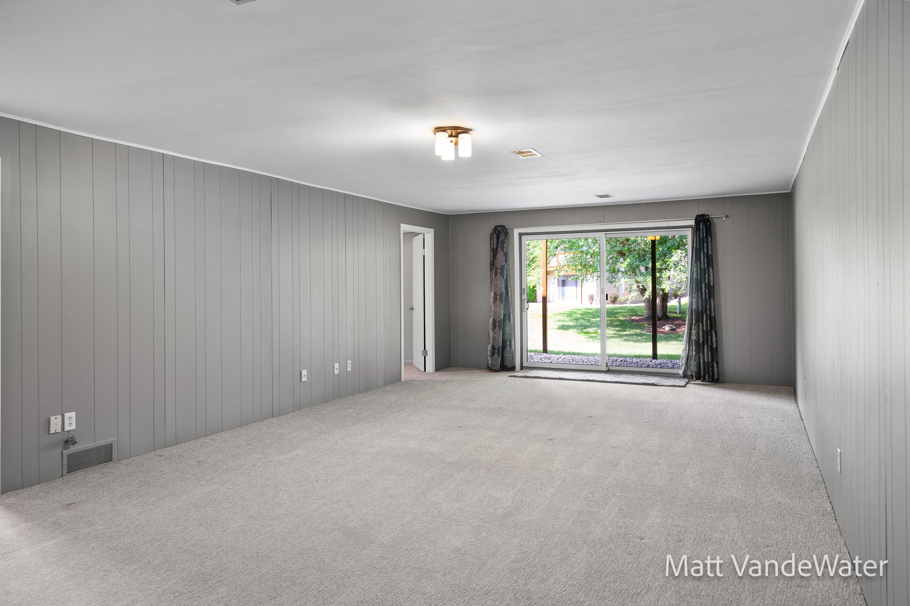 4828 Greenmoor Court, 76