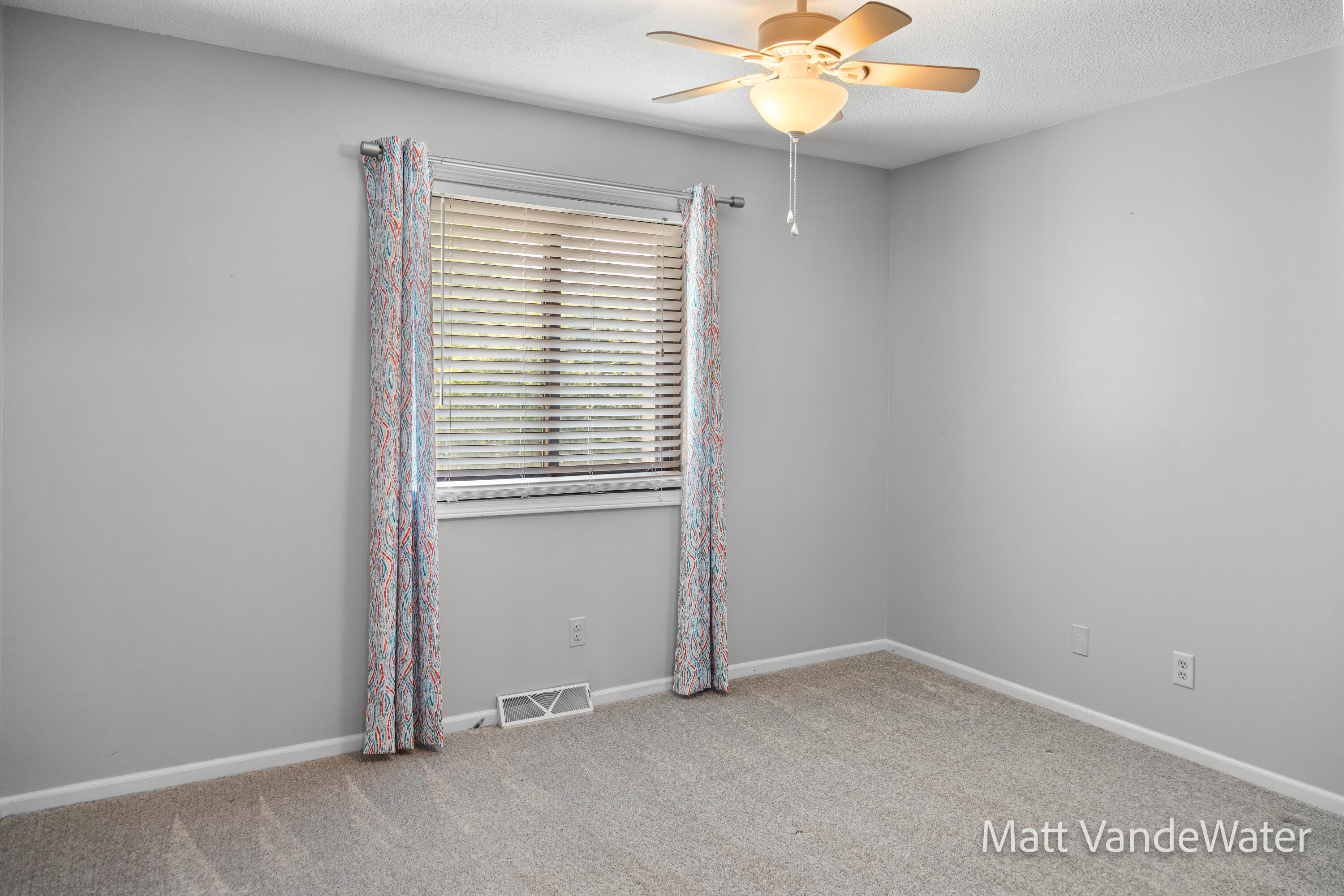 4828 Greenmoor Court, 76