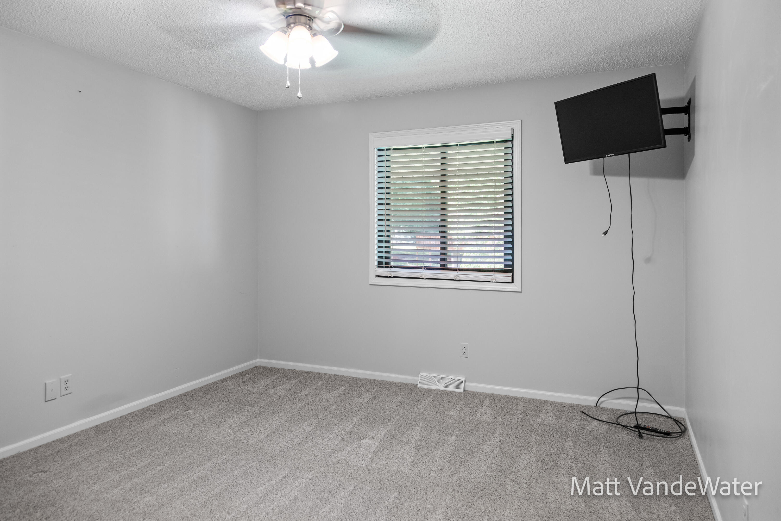 4828 Greenmoor Court, 76