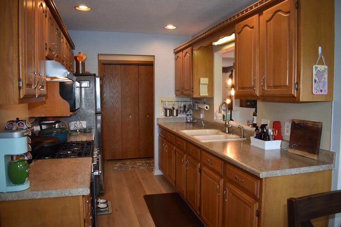 1175 Fairfield Drive, 7