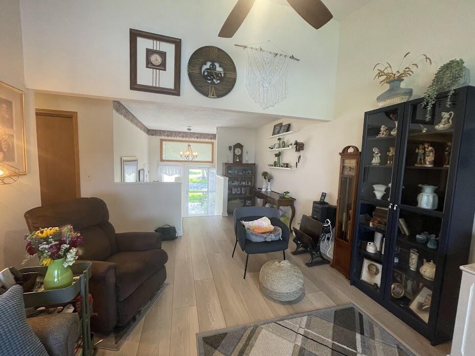 1175 Fairfield Drive, 7