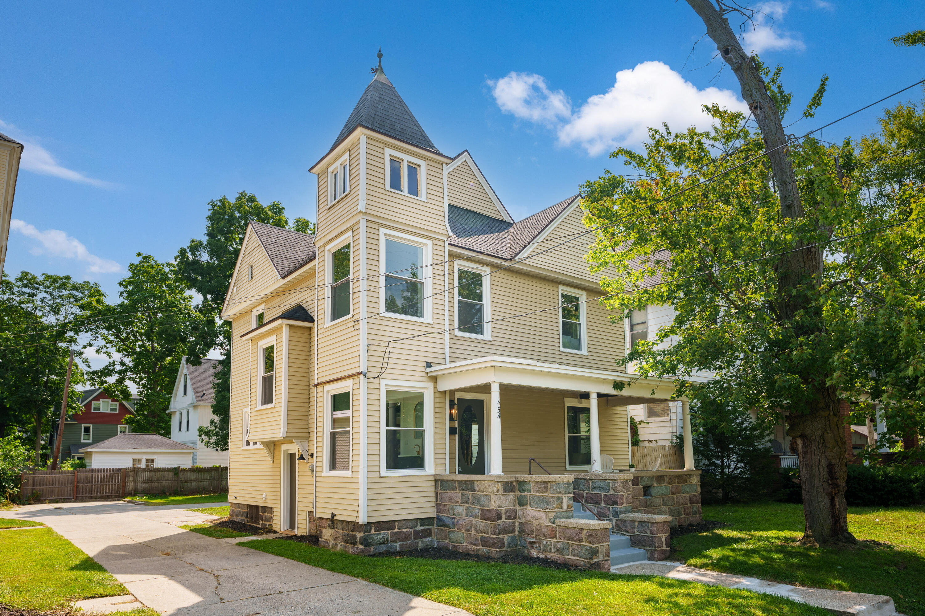 454 Ethel Avenue SE