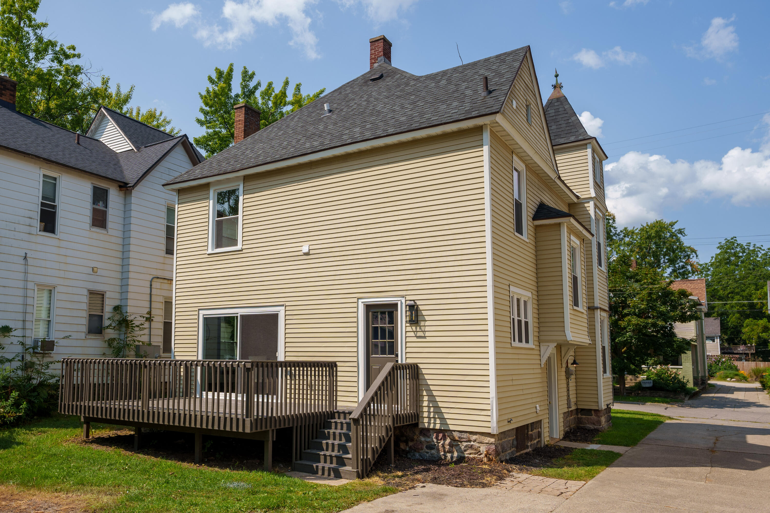 454 Ethel Avenue SE