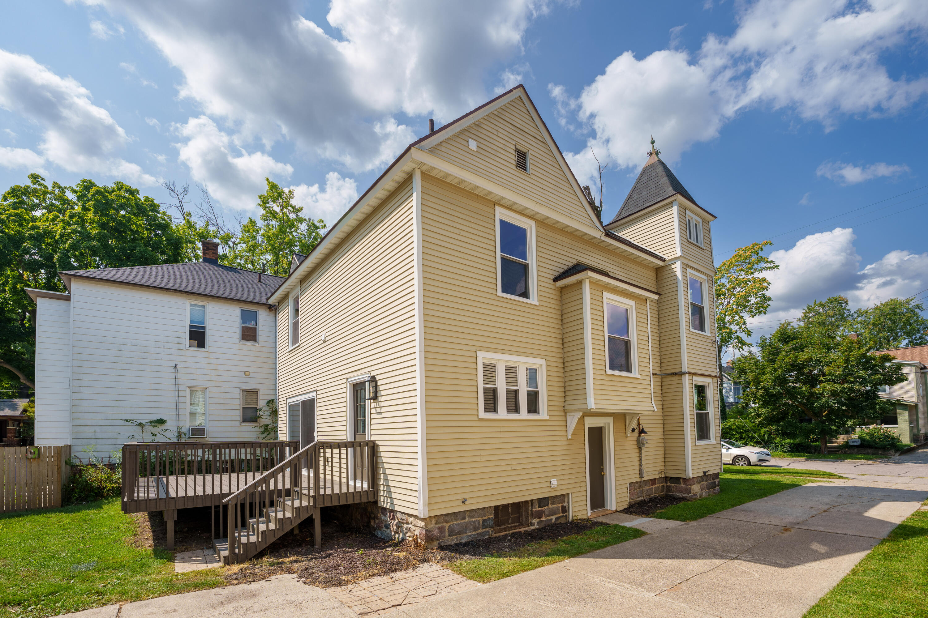 454 Ethel Avenue SE