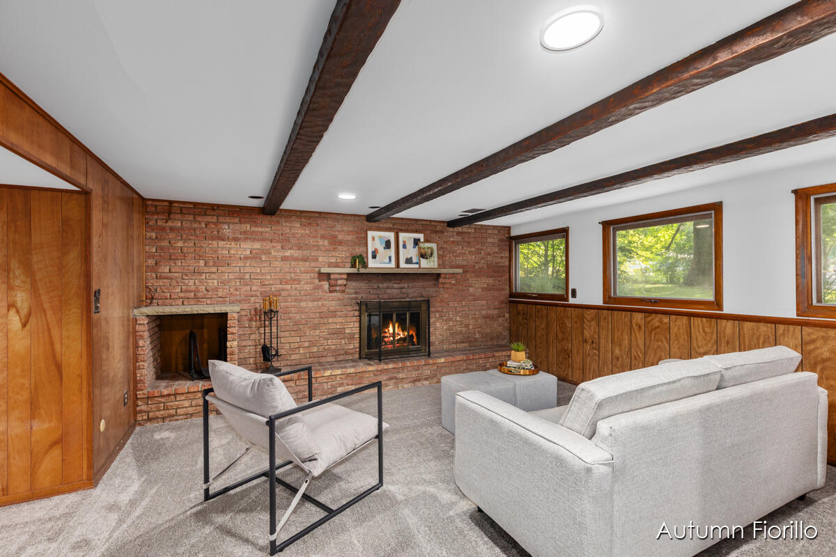 2219 Shenandoah Drive NW