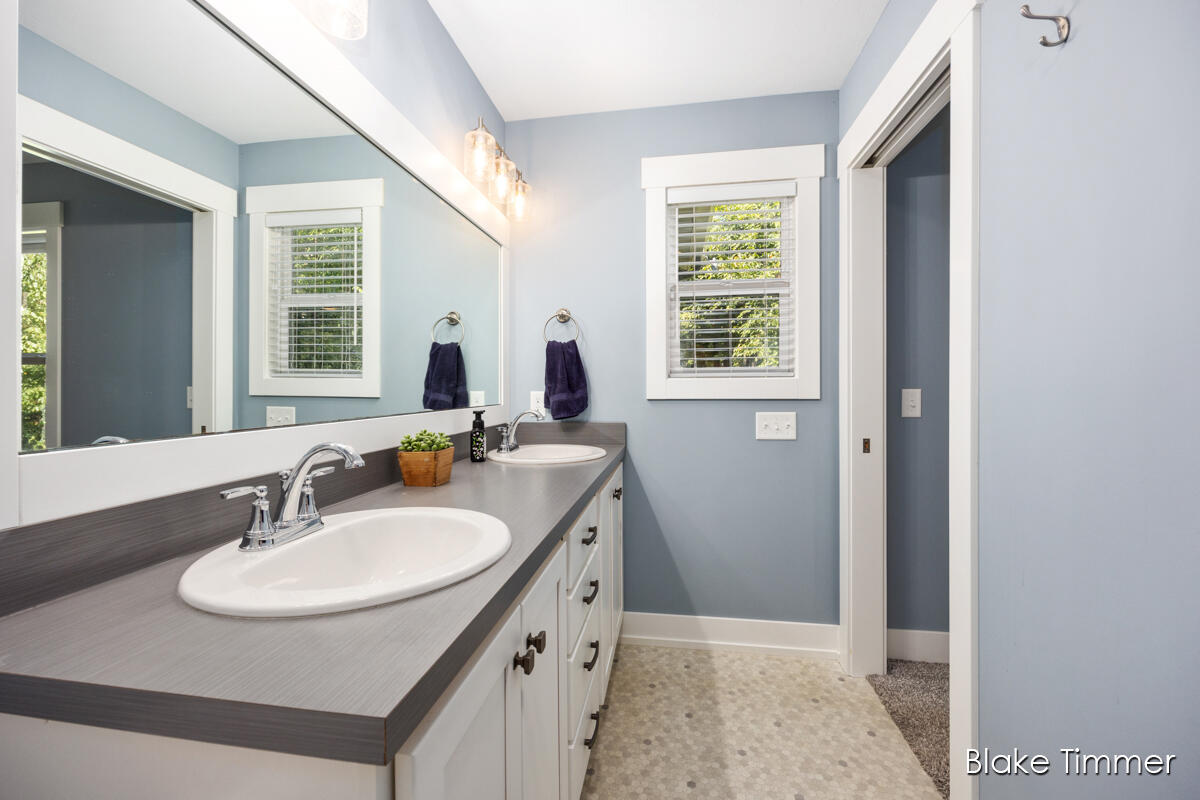 4349 Tracy Trail