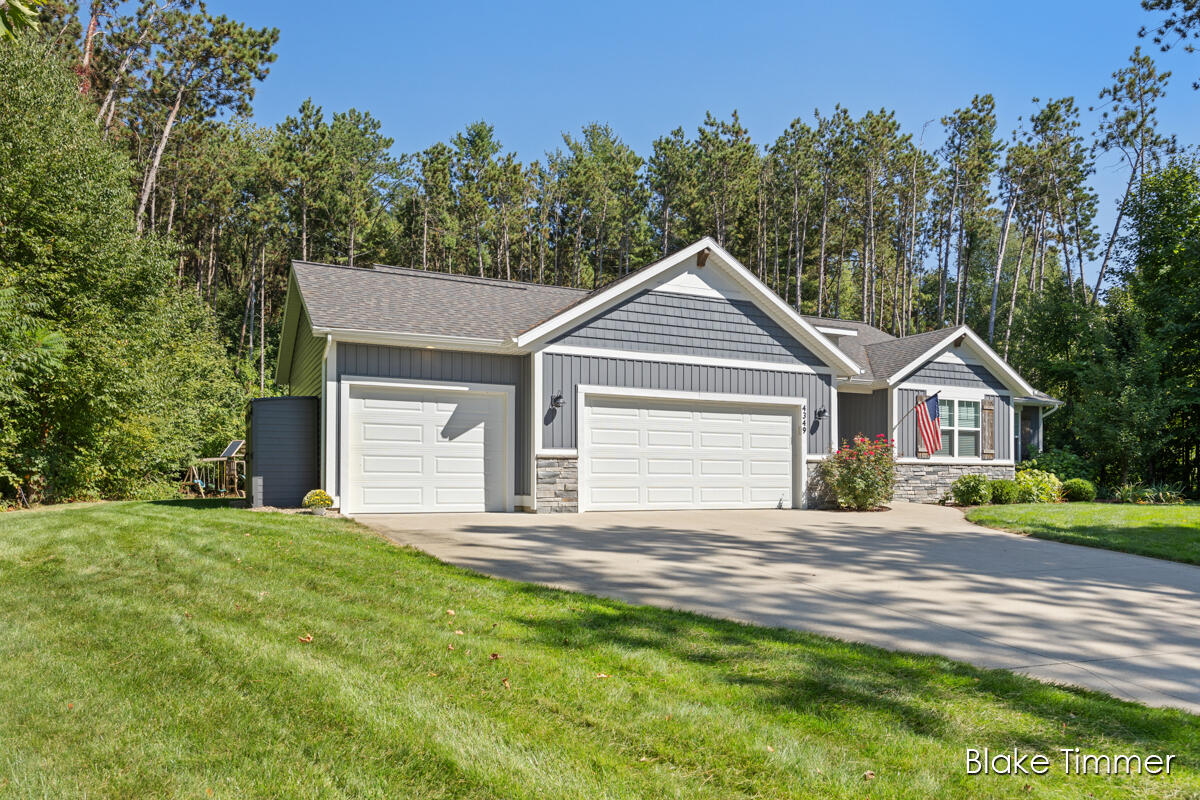 4349 Tracy Trail