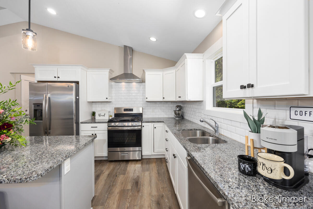 4349 Tracy Trail