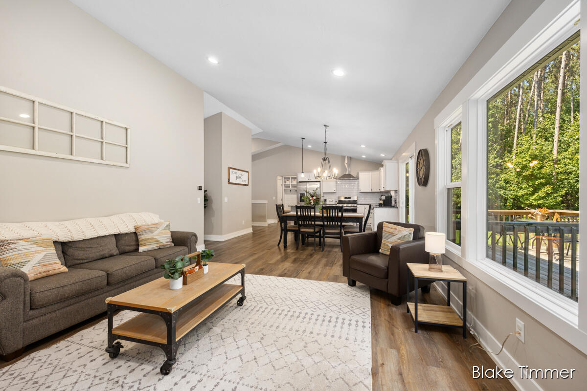 4349 Tracy Trail