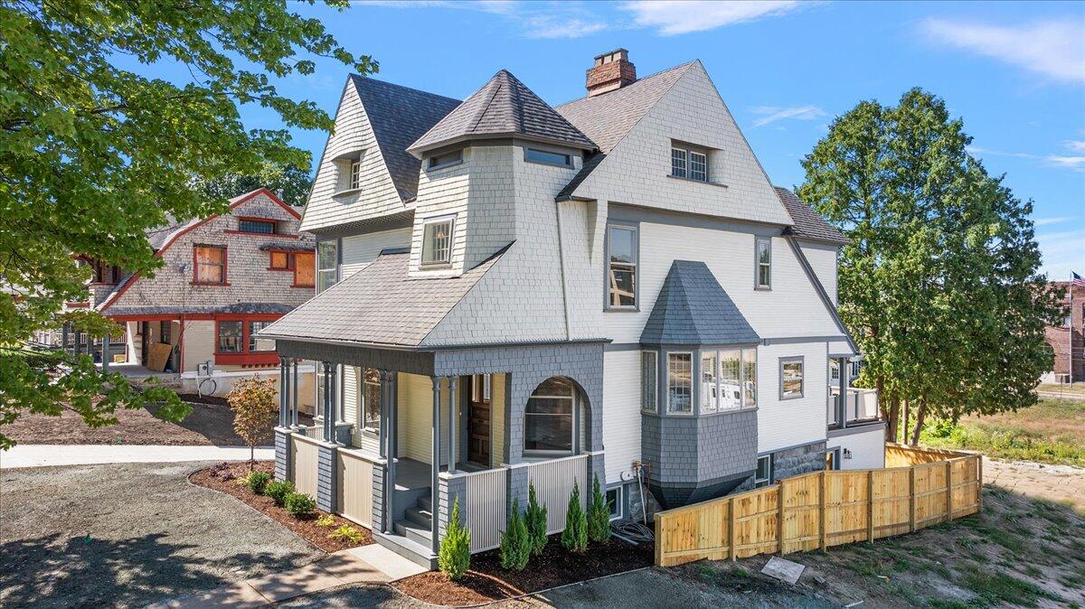 409 Prospect Avenue SE