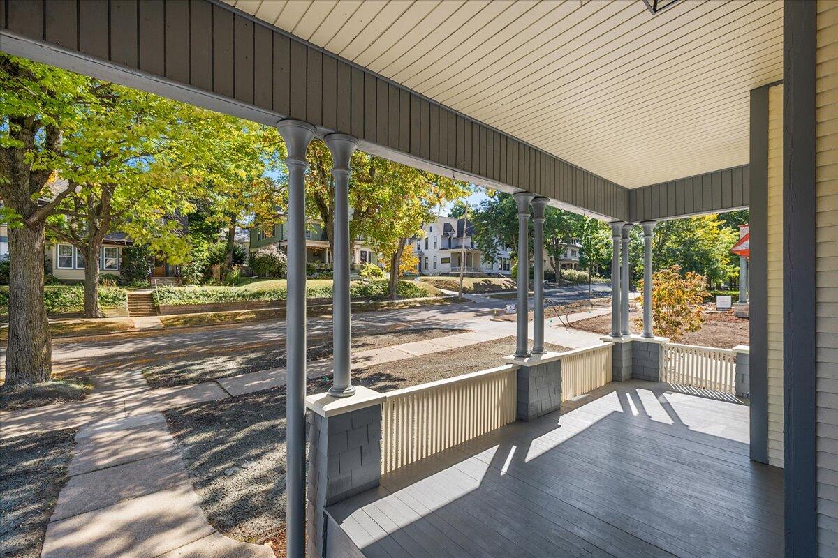 409 Prospect Avenue SE