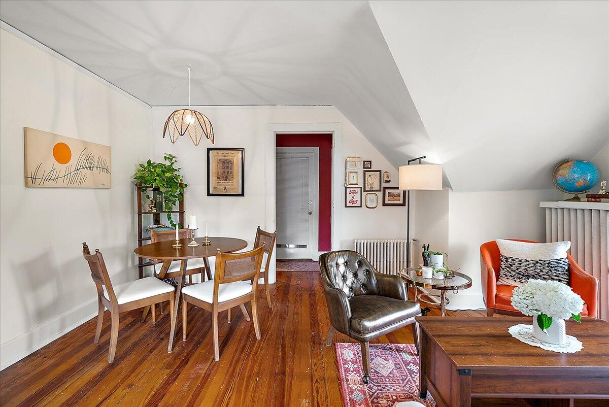 21 Gay Avenue SE