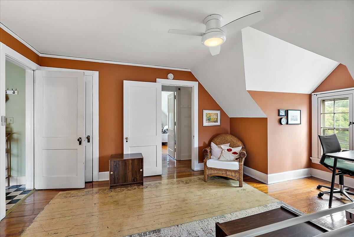 21 Gay Avenue SE