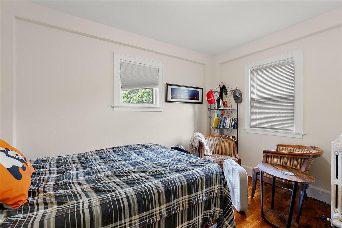 21 Gay Avenue SE