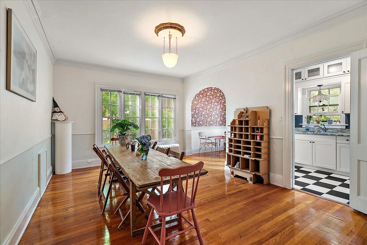 21 Gay Avenue SE