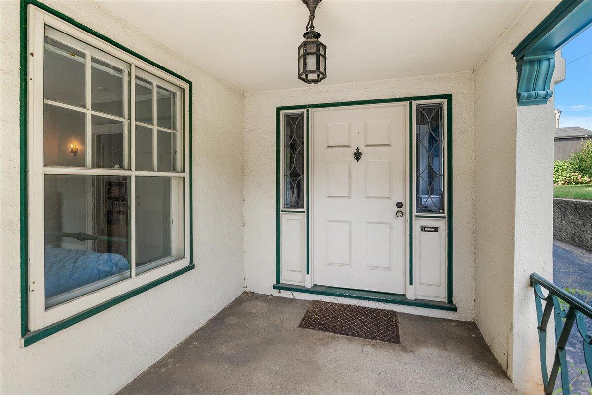 21 Gay Avenue SE