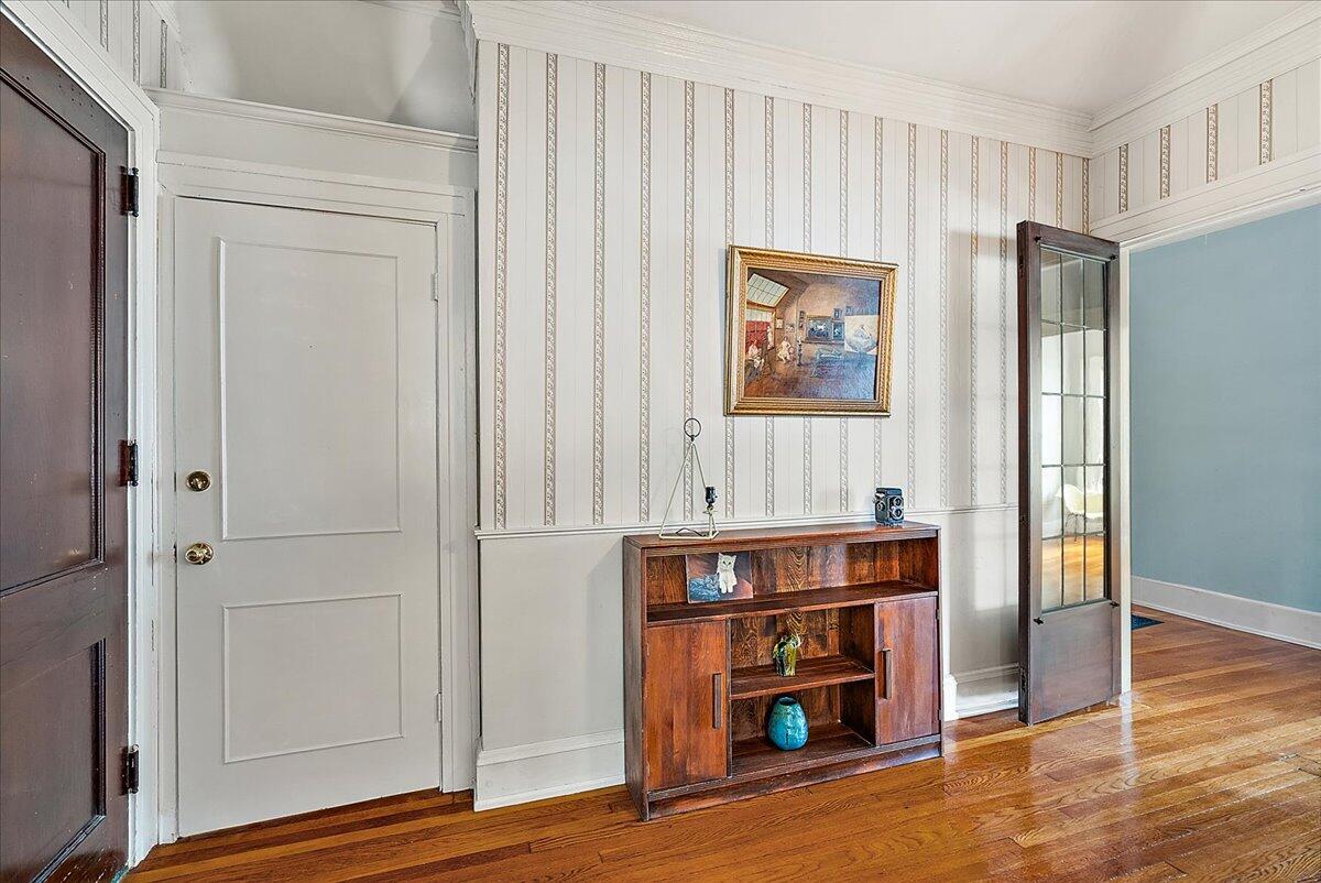 21 Gay Avenue SE