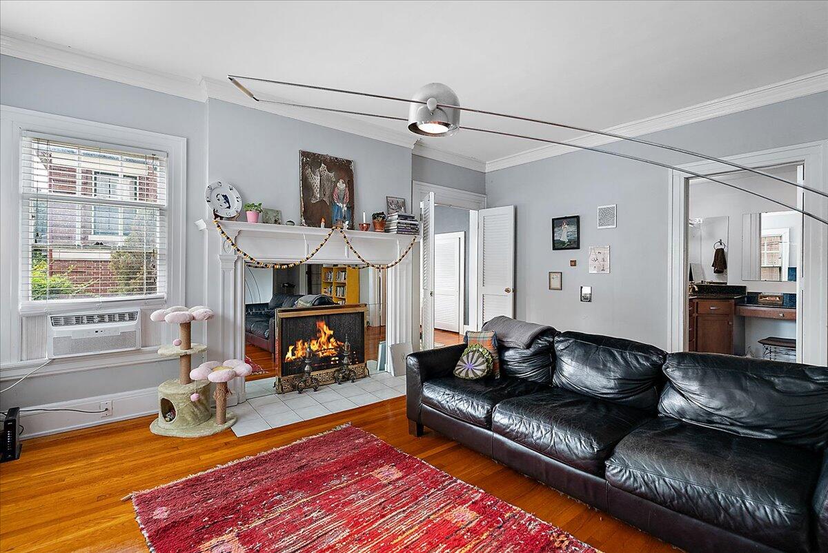 21 Gay Avenue SE