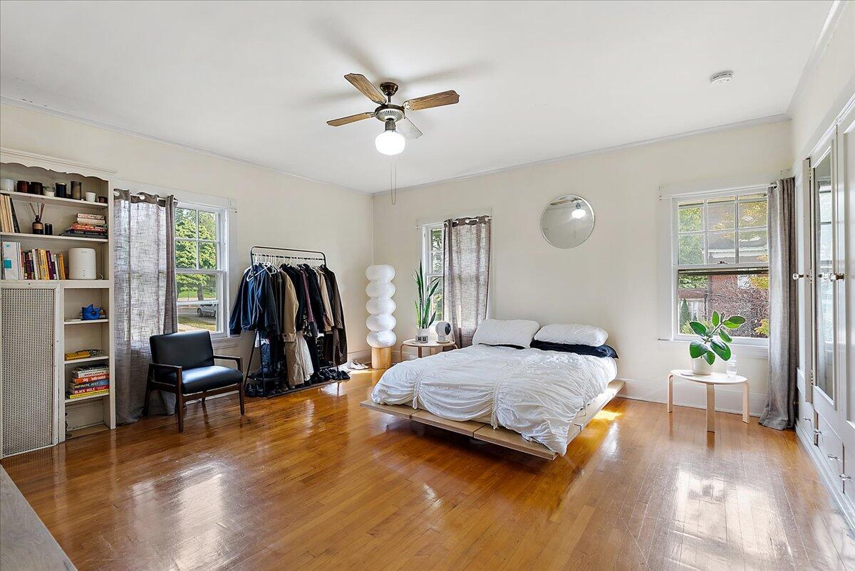 21 Gay Avenue SE