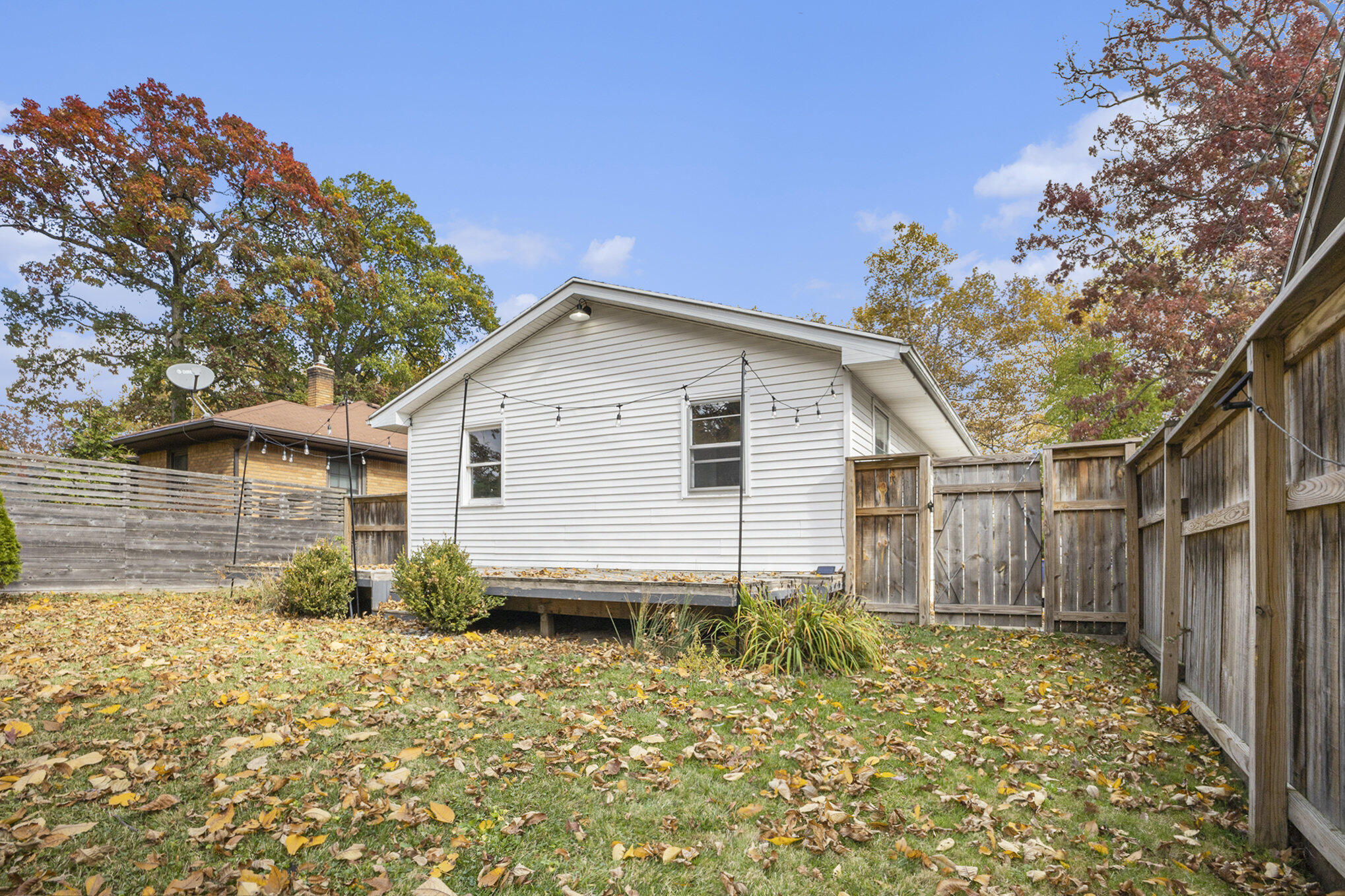 137 Holmdene Boulevard NE