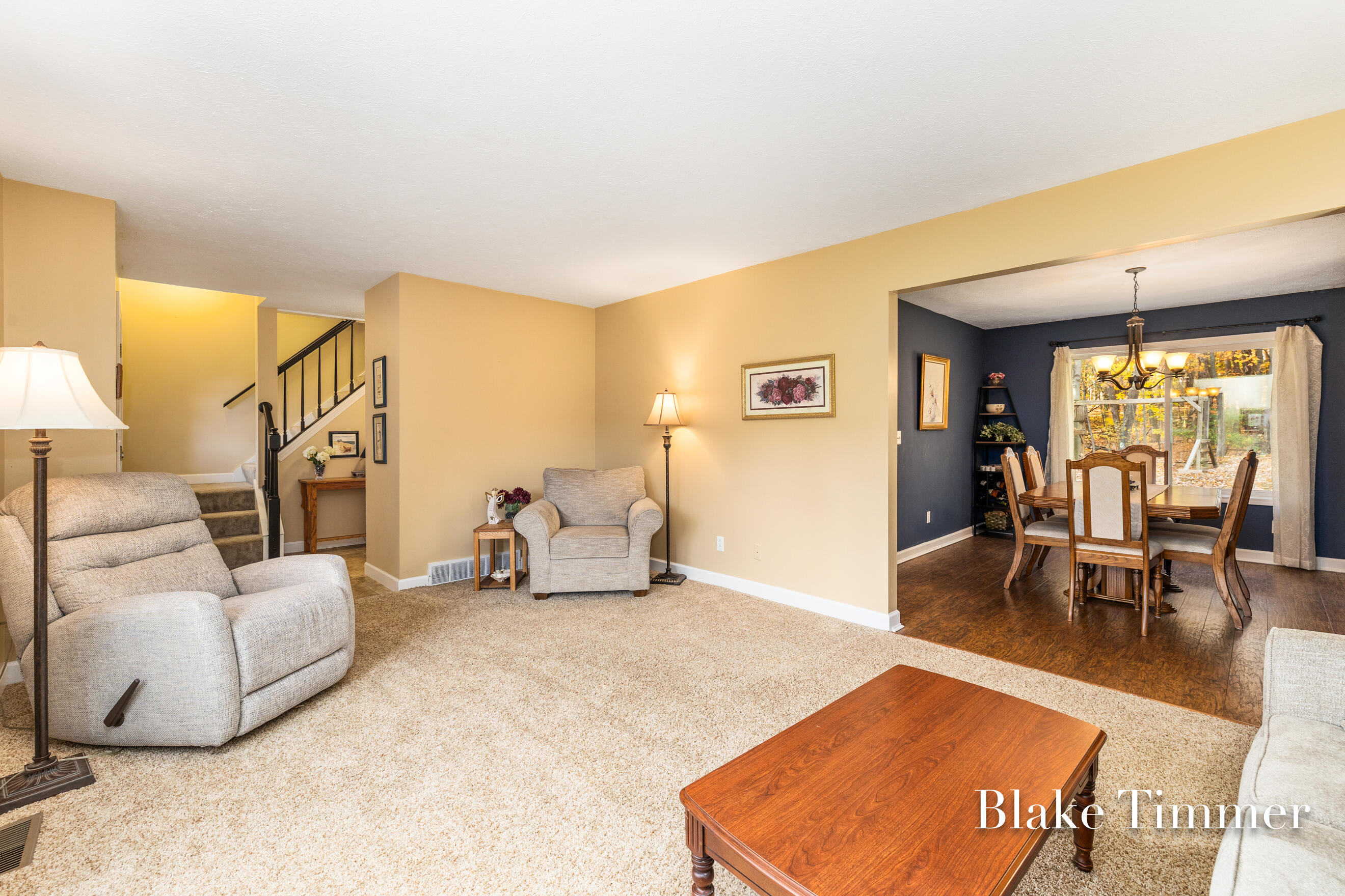 6025 Arroyo Vista Drive NE