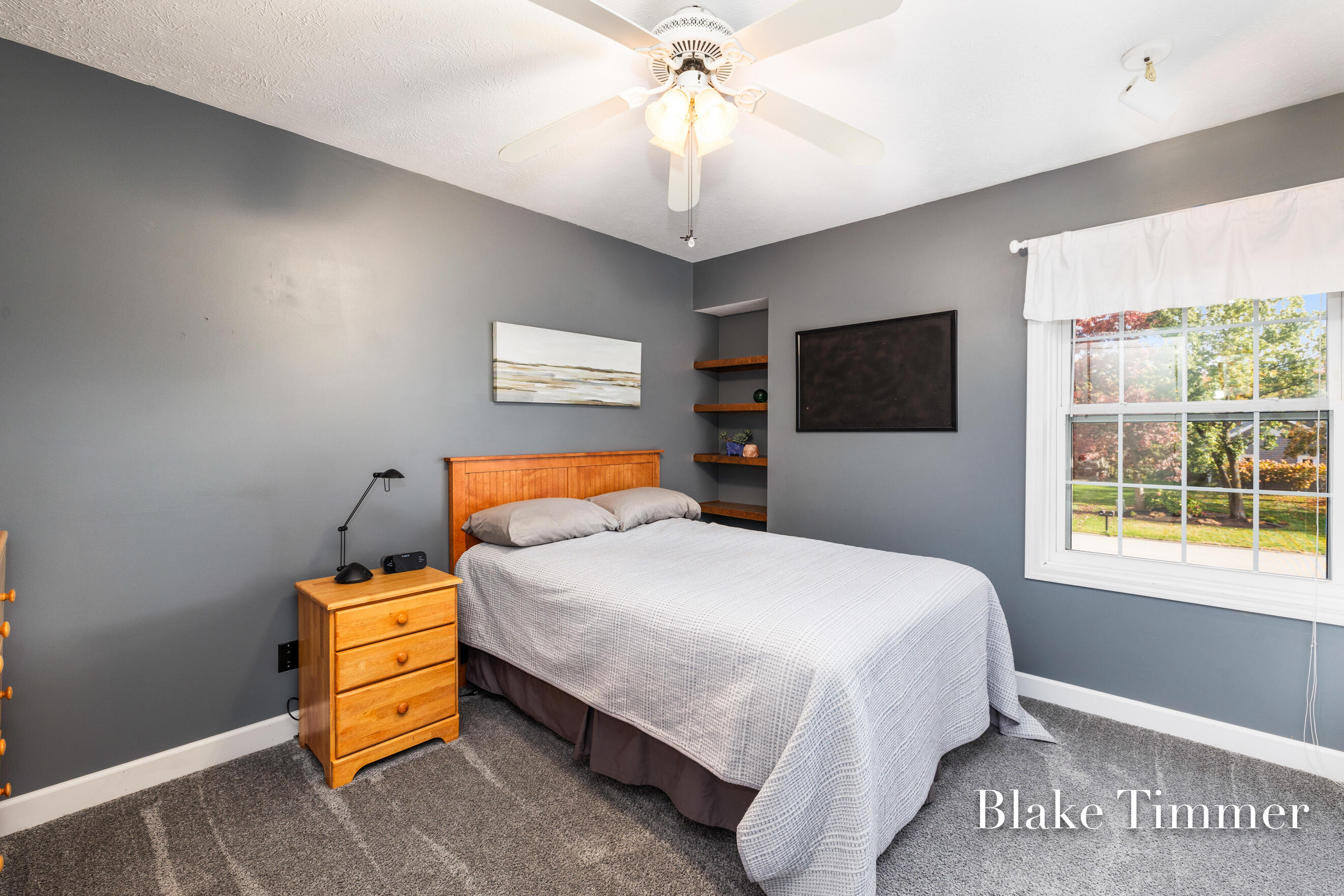 6025 Arroyo Vista Drive NE