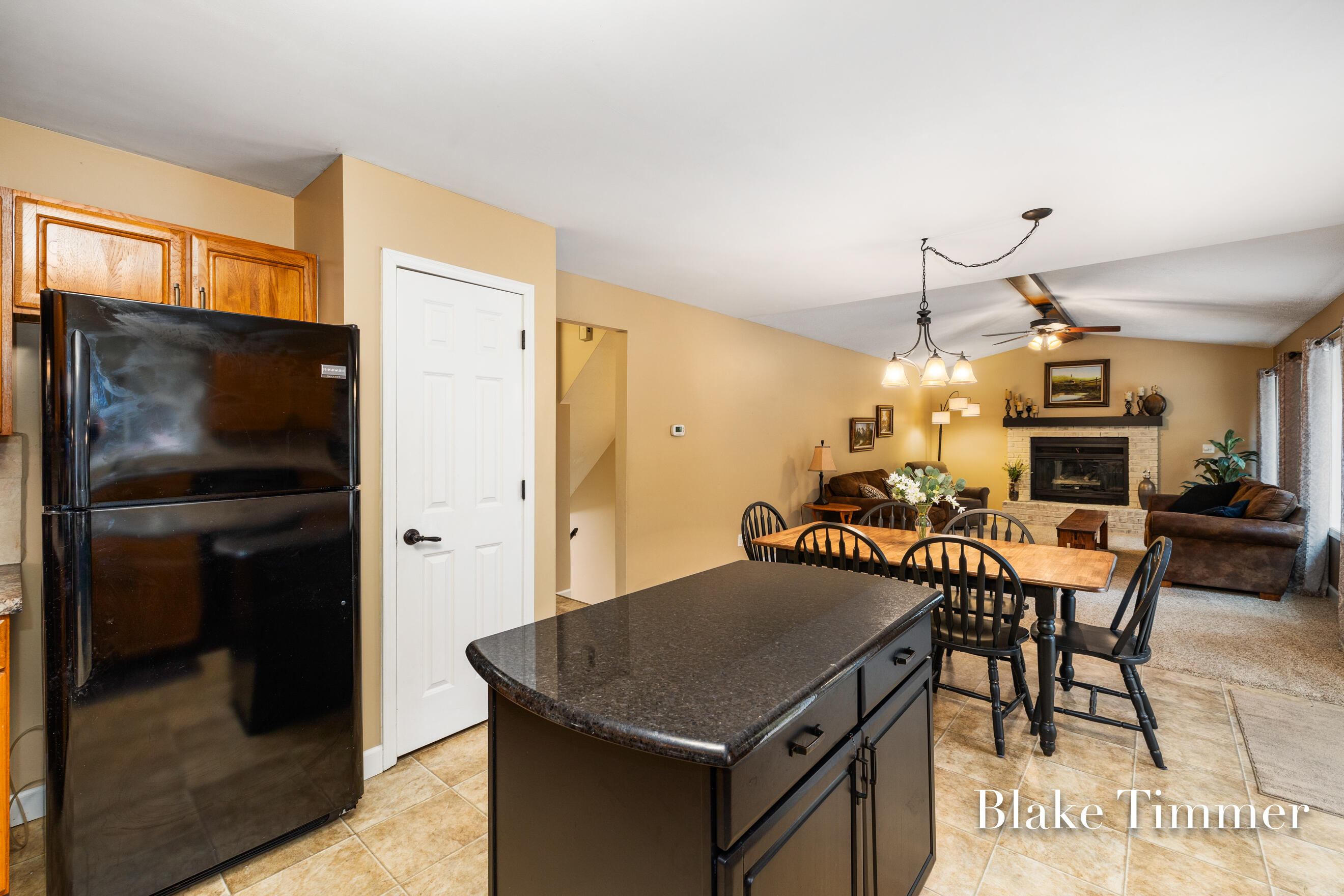 6025 Arroyo Vista Drive NE