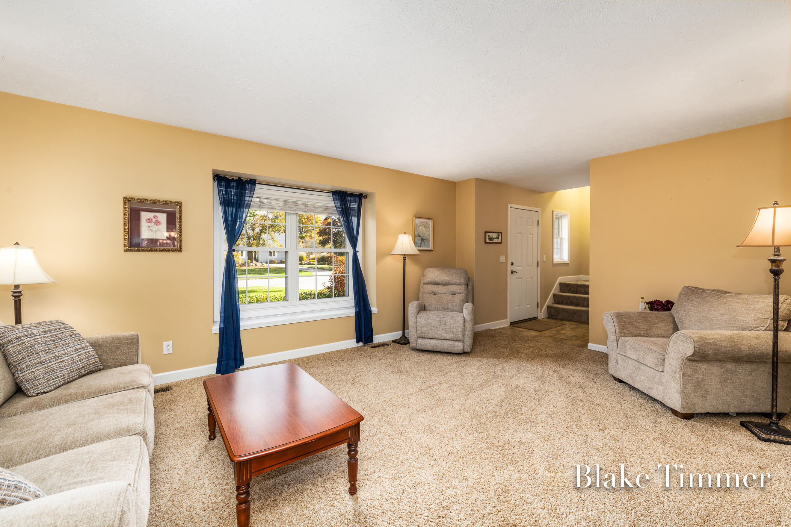 6025 Arroyo Vista Drive NE