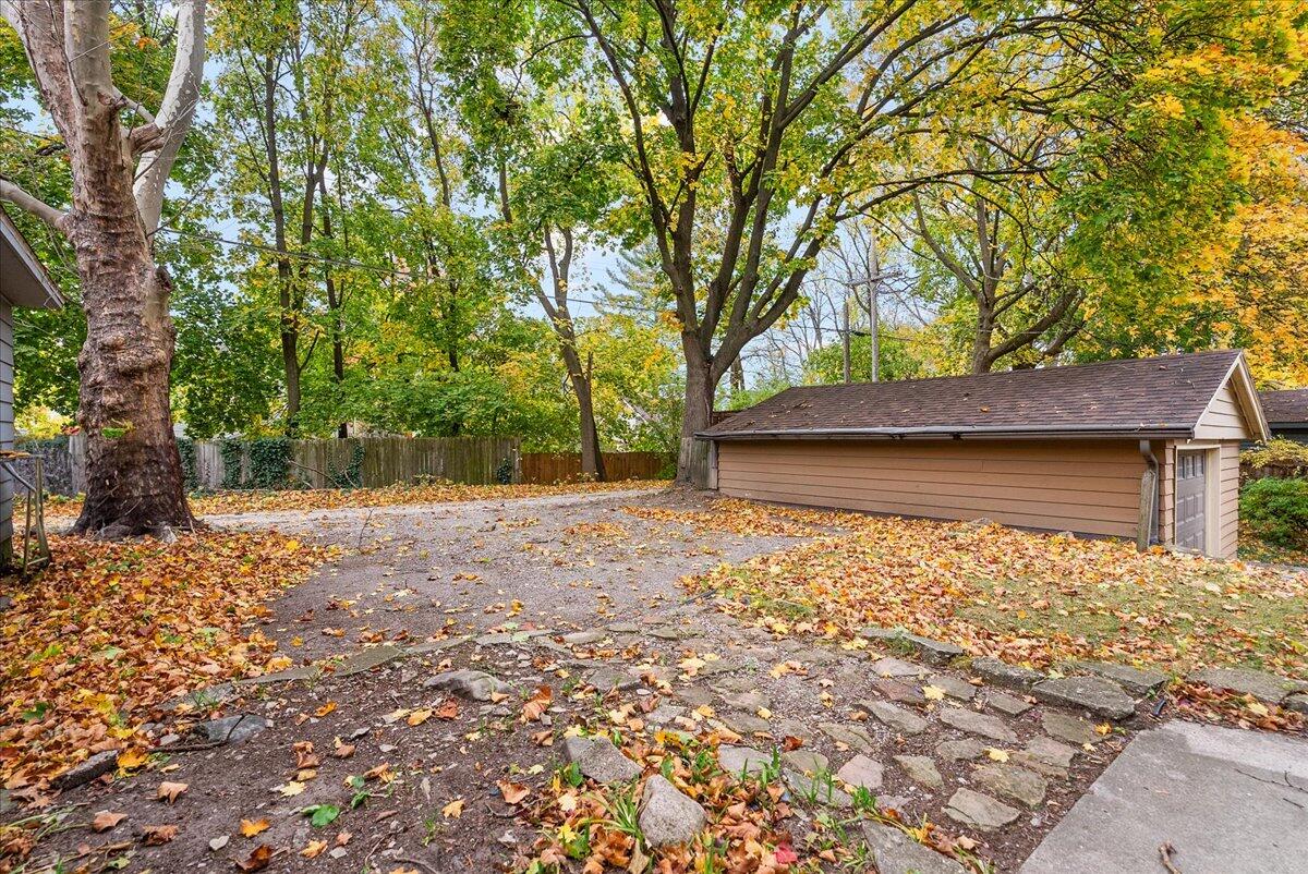 41 Benjamin Avenue SE