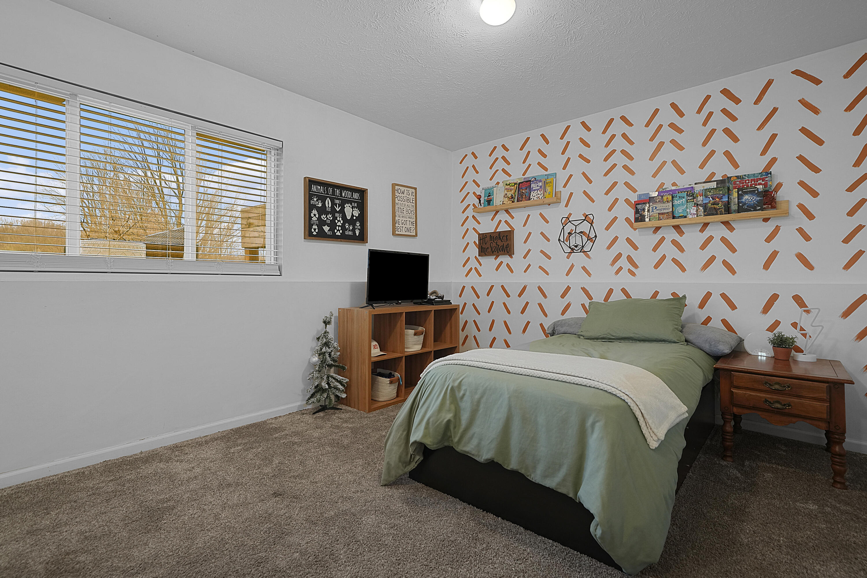 2149 Antler Court NE