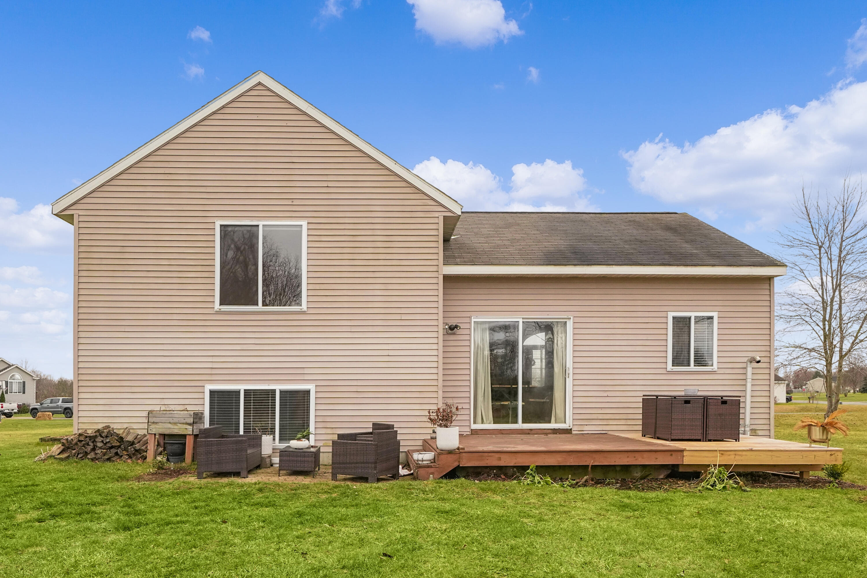 2149 Antler Court NE