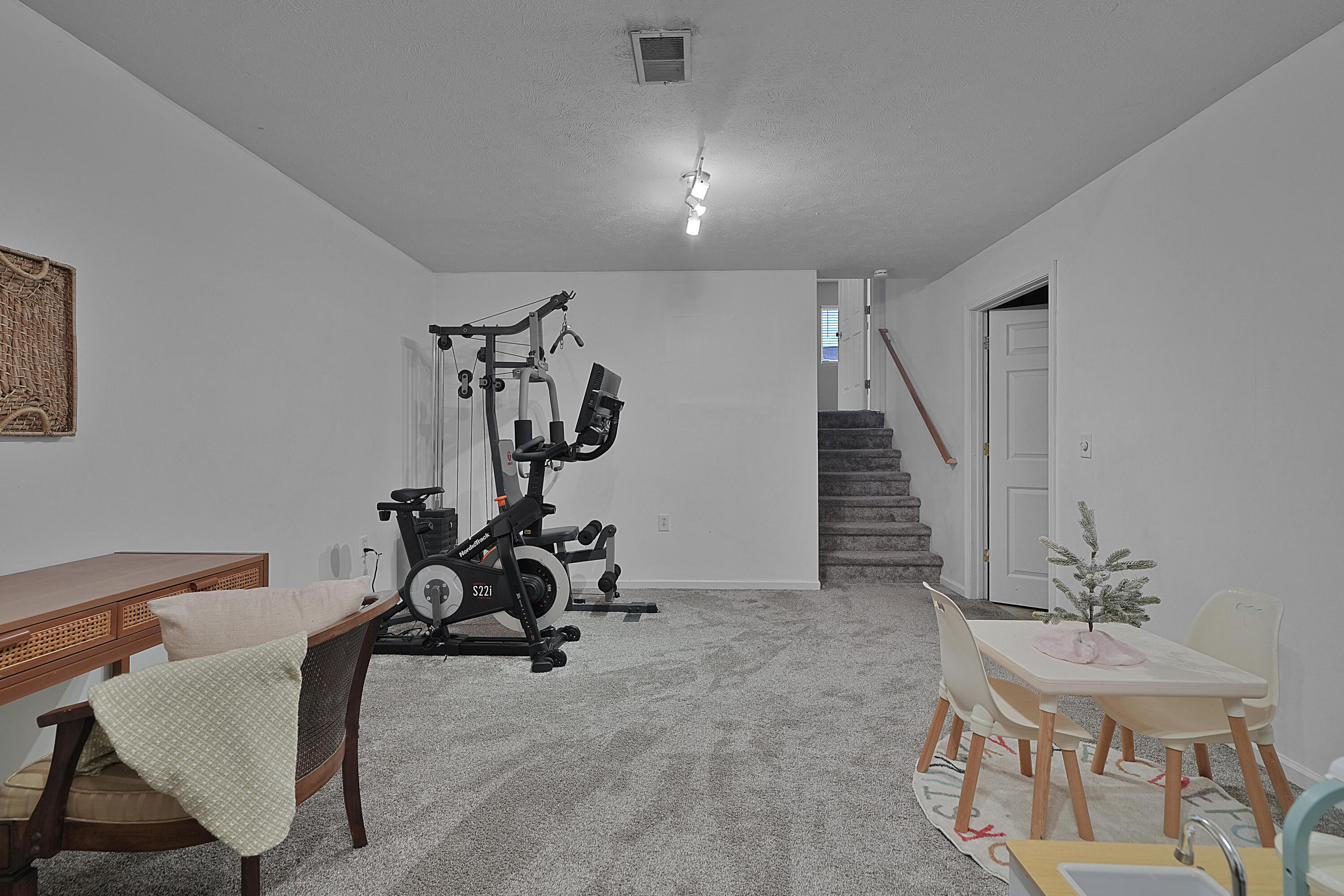 2149 Antler Court NE