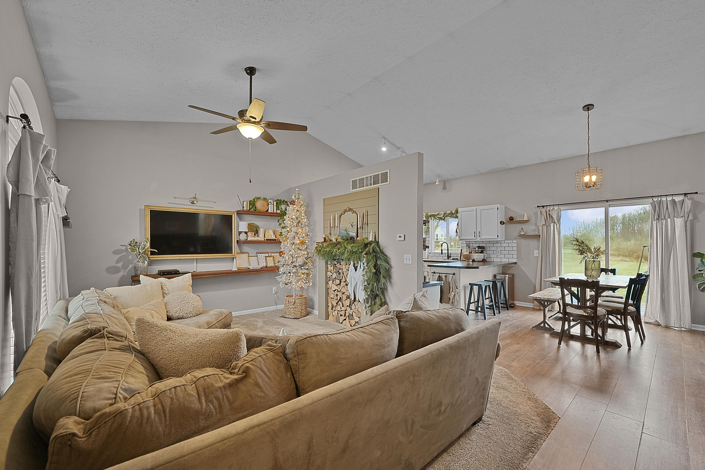 2149 Antler Court NE