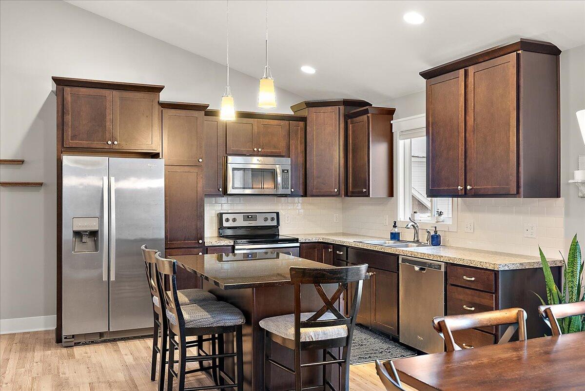 3477 Oakland Hills Court