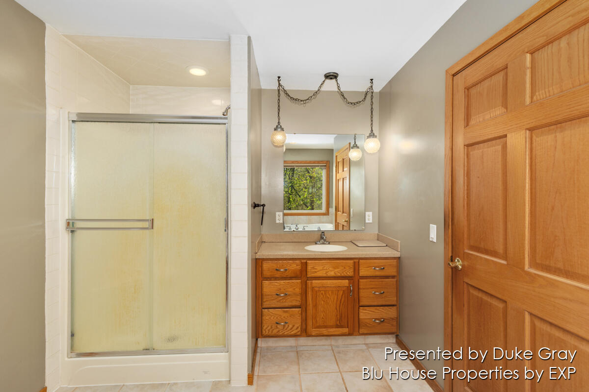 2739 N Marble Road