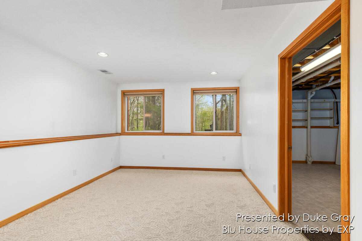 2739 N Marble Road