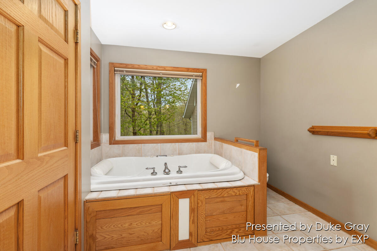 2739 N Marble Road