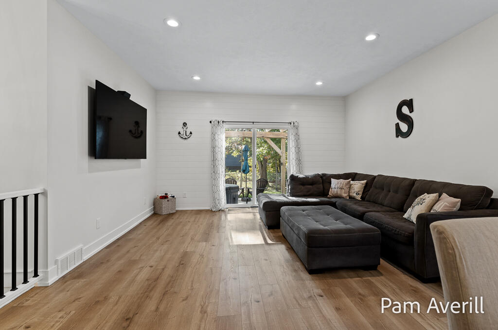 2519 Hickorynut Trail