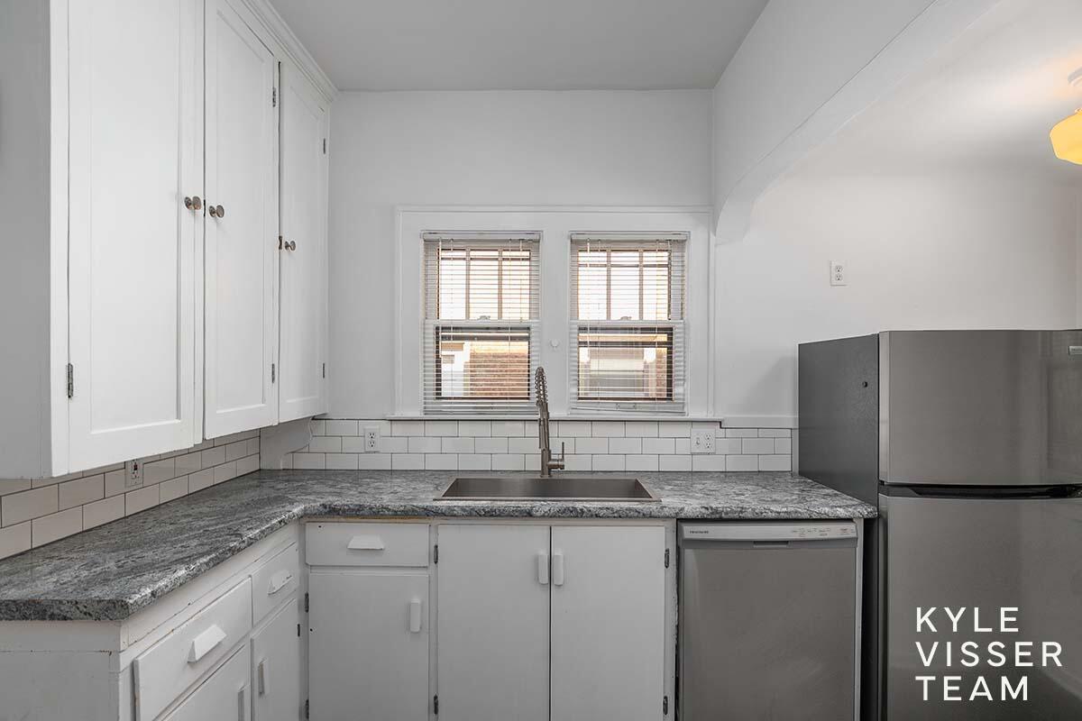 1621 Wealthy Street SE