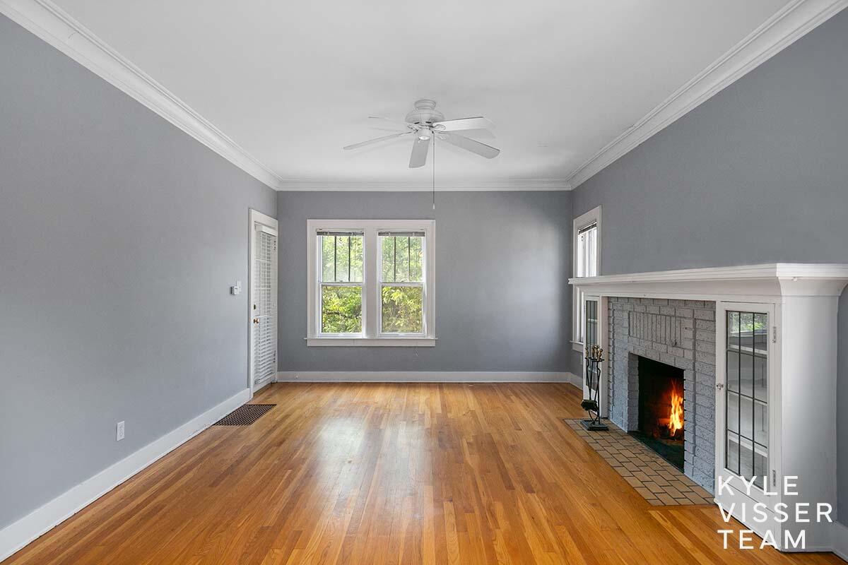 1621 Wealthy Street SE
