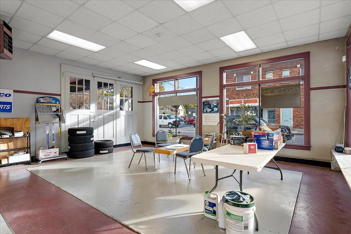 935 & 939 Fulton Street E