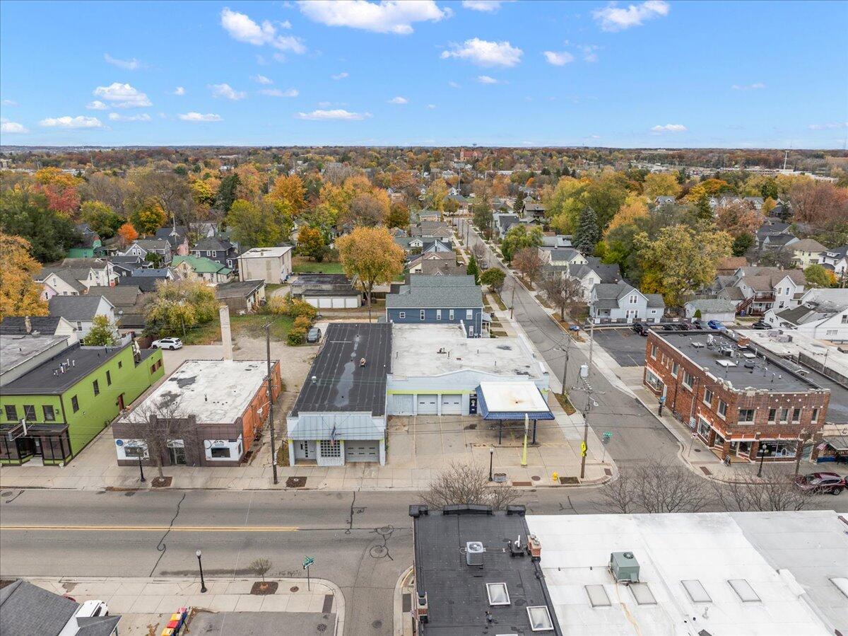 935 & 939 Fulton Street E