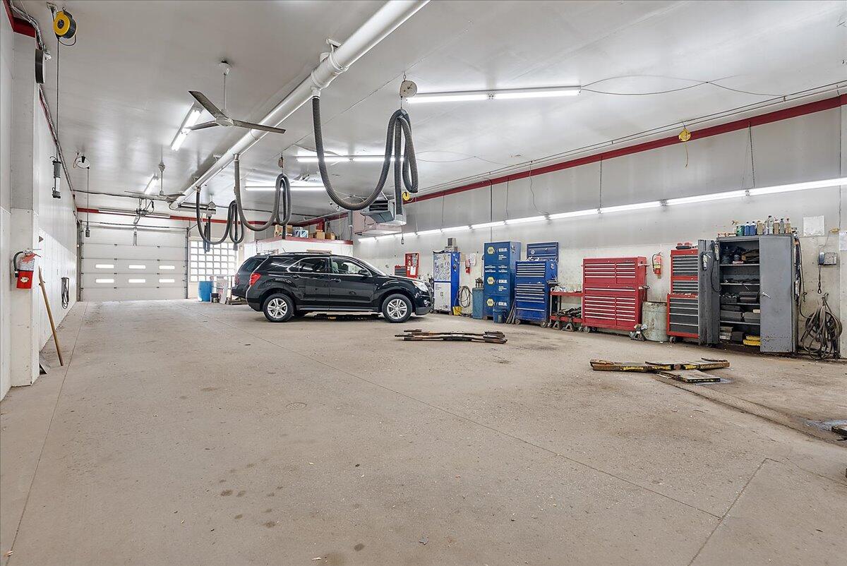 935 & 939 Fulton Street E