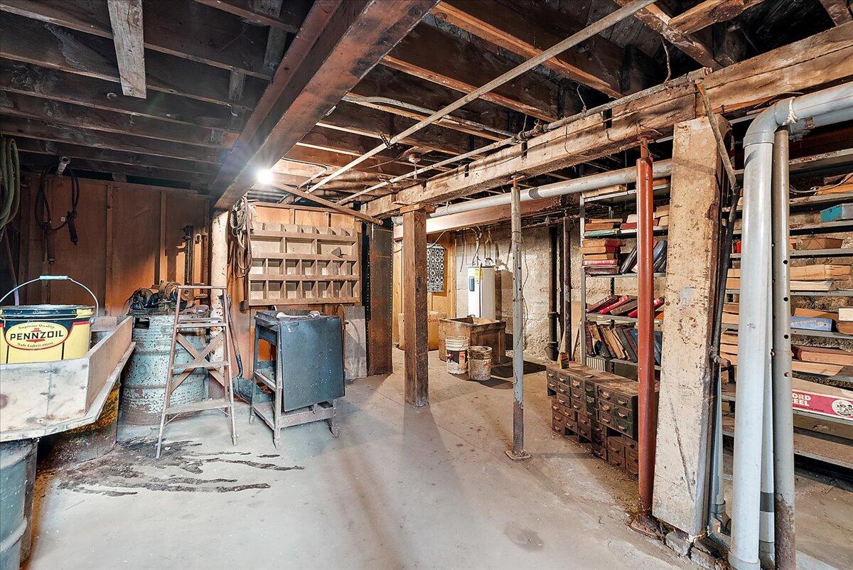 935 & 939 Fulton Street E