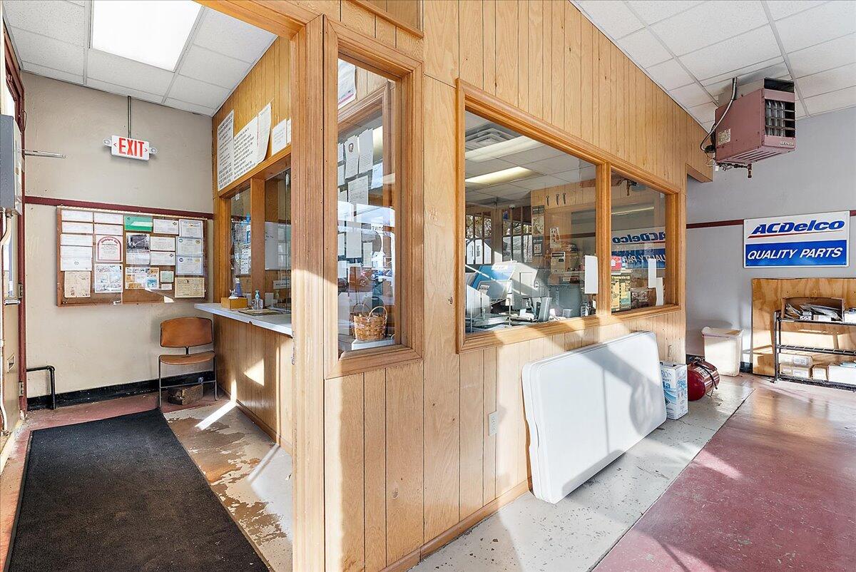 935 & 939 Fulton Street E