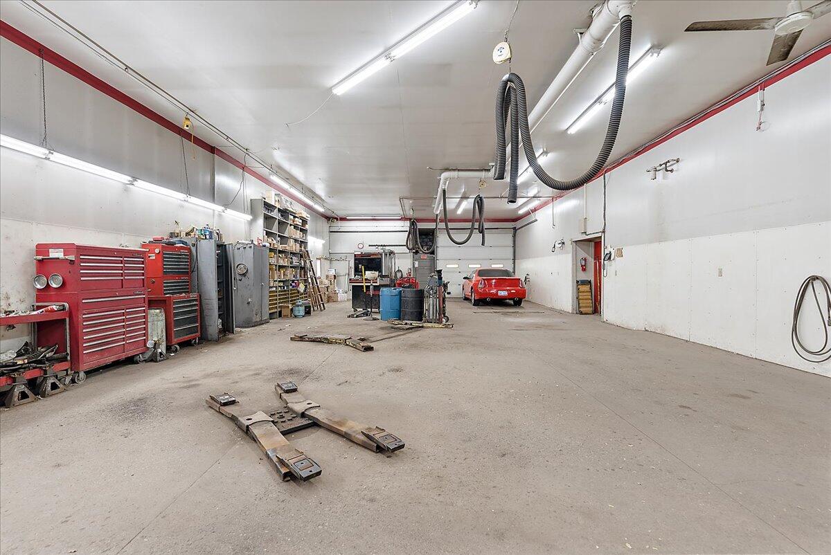 935 & 939 Fulton Street E