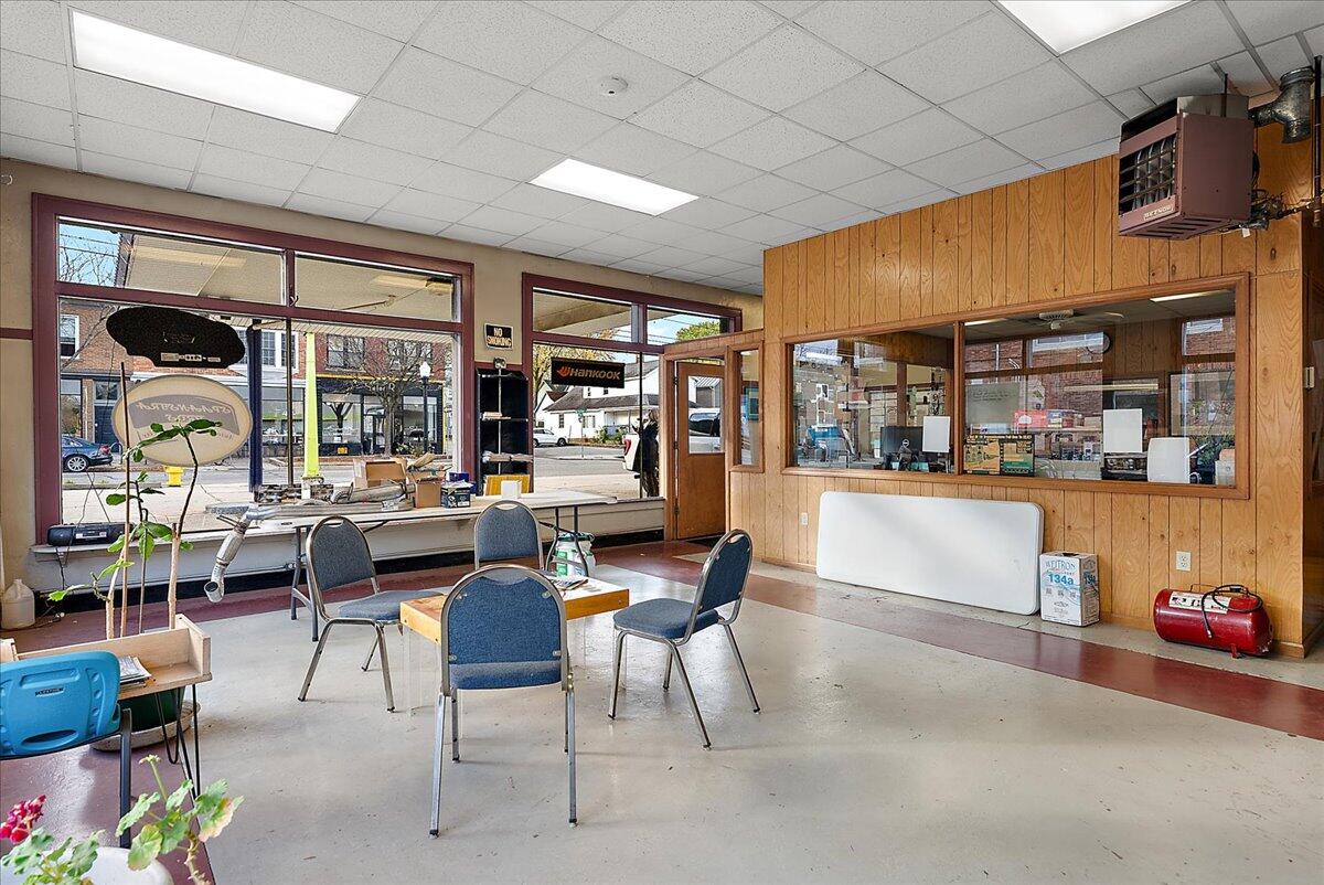935 & 939 Fulton Street E