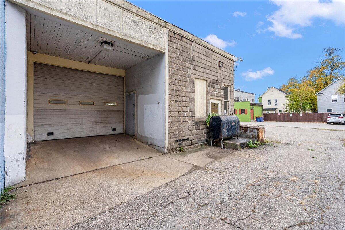 935 & 939 Fulton Street E