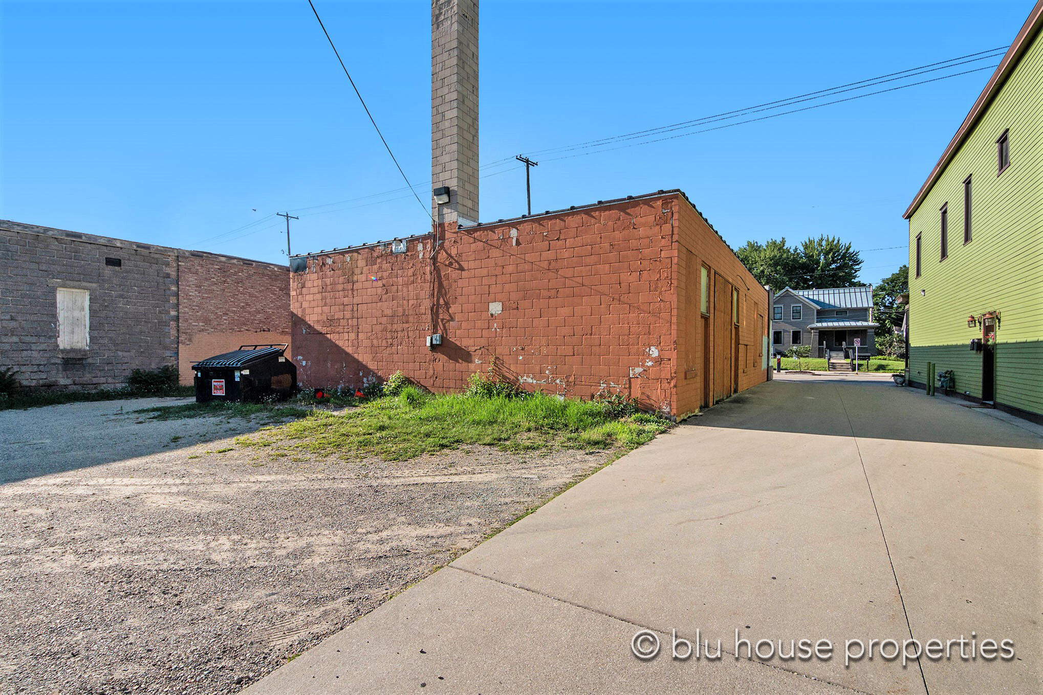 935 & 939 Fulton Street E